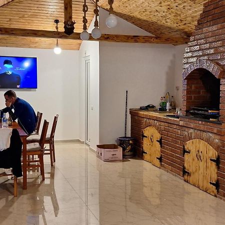 Alexandra Si Adan Villa Dubova Ngoại thất bức ảnh